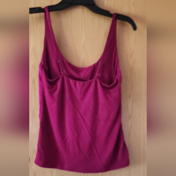 Elegant Pink Ruffled Women's Top - Picture 4 of 5